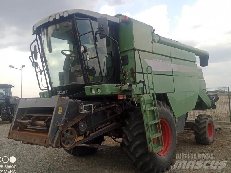 Fendt 5220 E Combine Harvesters