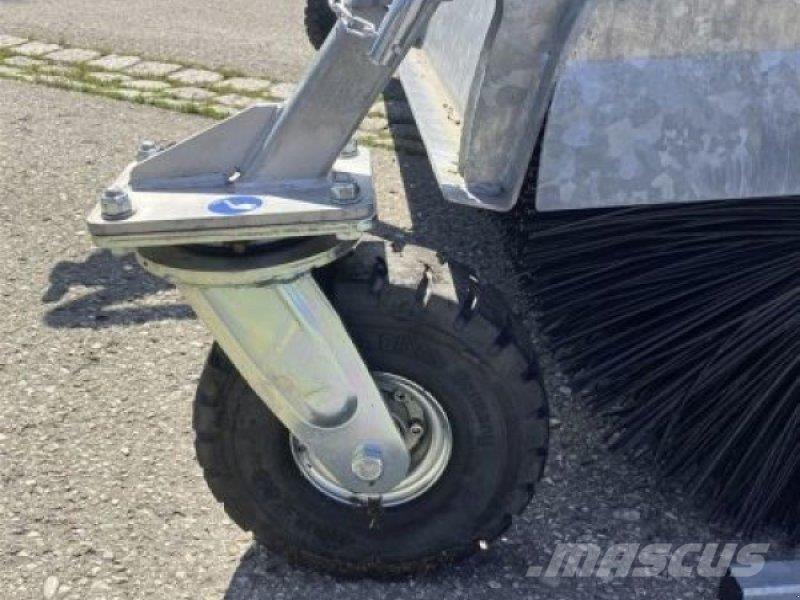 Fliegl TYP 700 Sweepers
