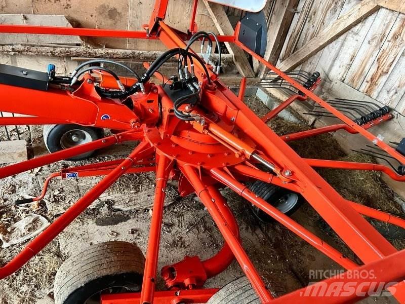 Kuhn GA 9032 Swathers \ Windrowers