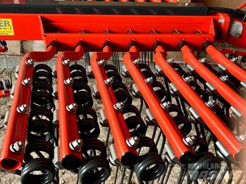 Kuhn GA 9032 Swathers \ Windrowers
