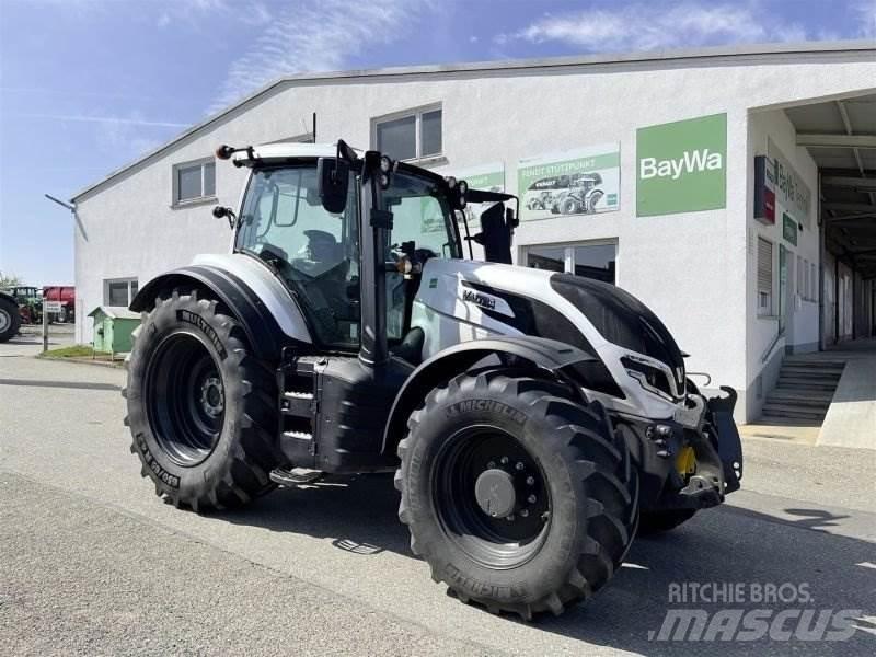 Valtra T235D Tractors