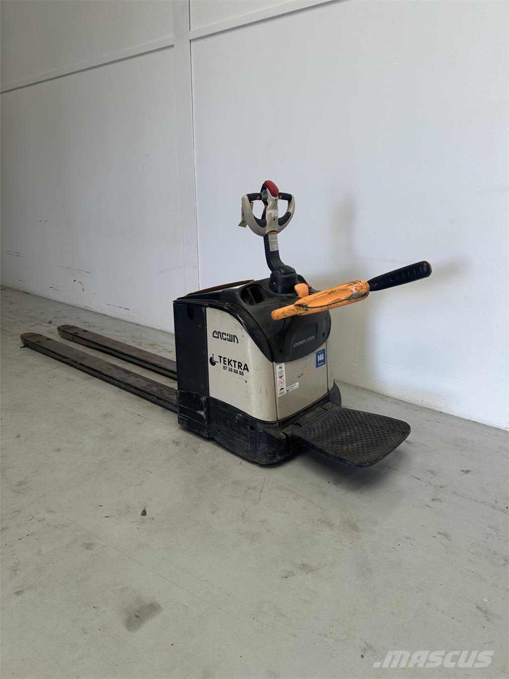 Crown WT3040 Low lifter with platform