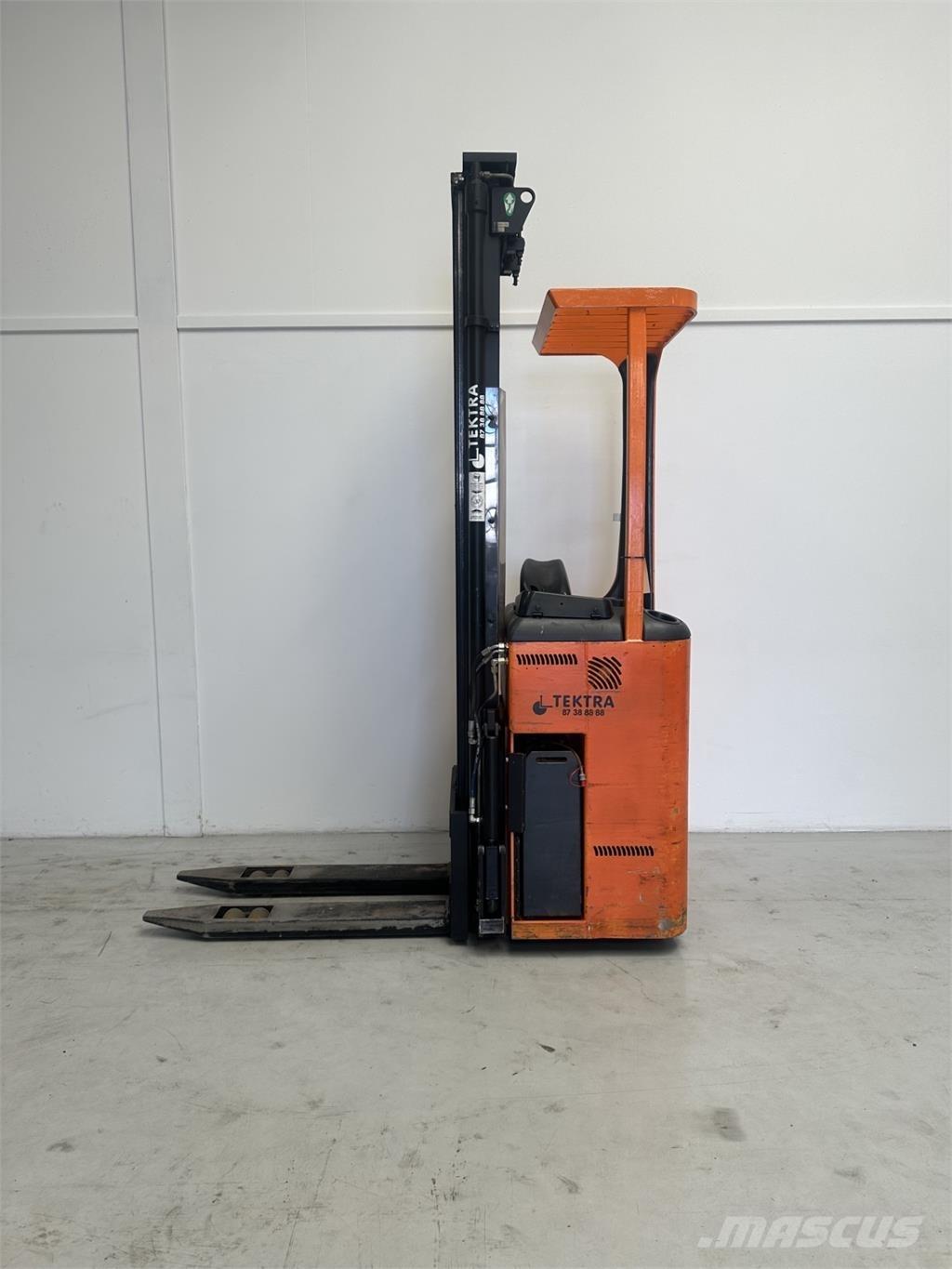 Rocla SST 12 TREV Self Propelled Stackers