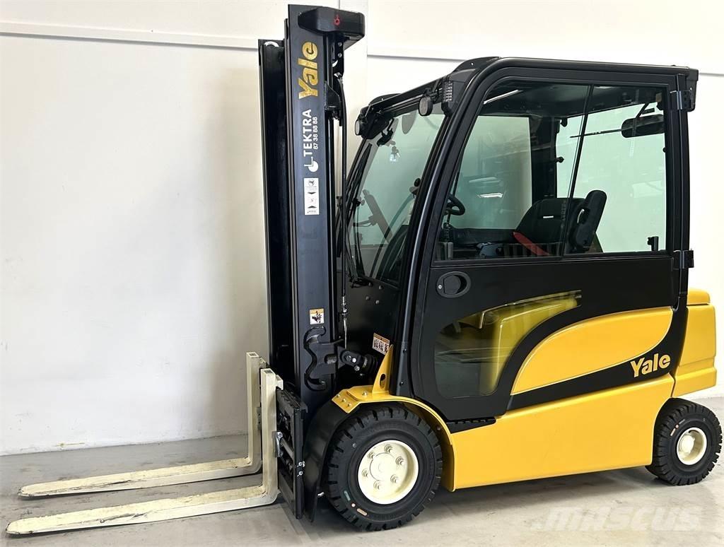 Yale ERP30VL (LWB) Electric Forklifts