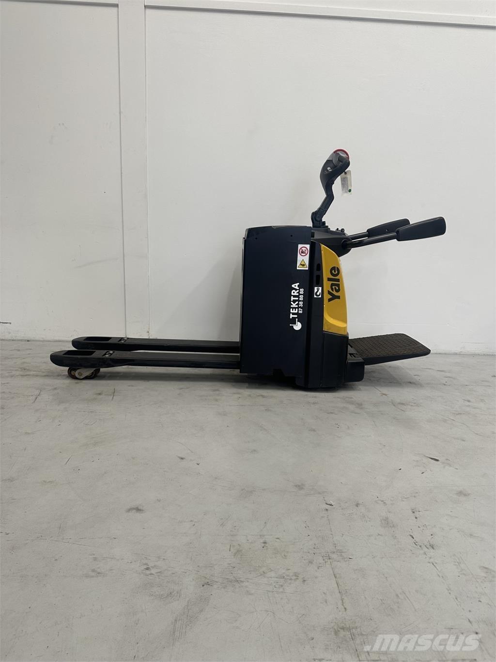 Yale MP20X-E843 Low lifter with platform