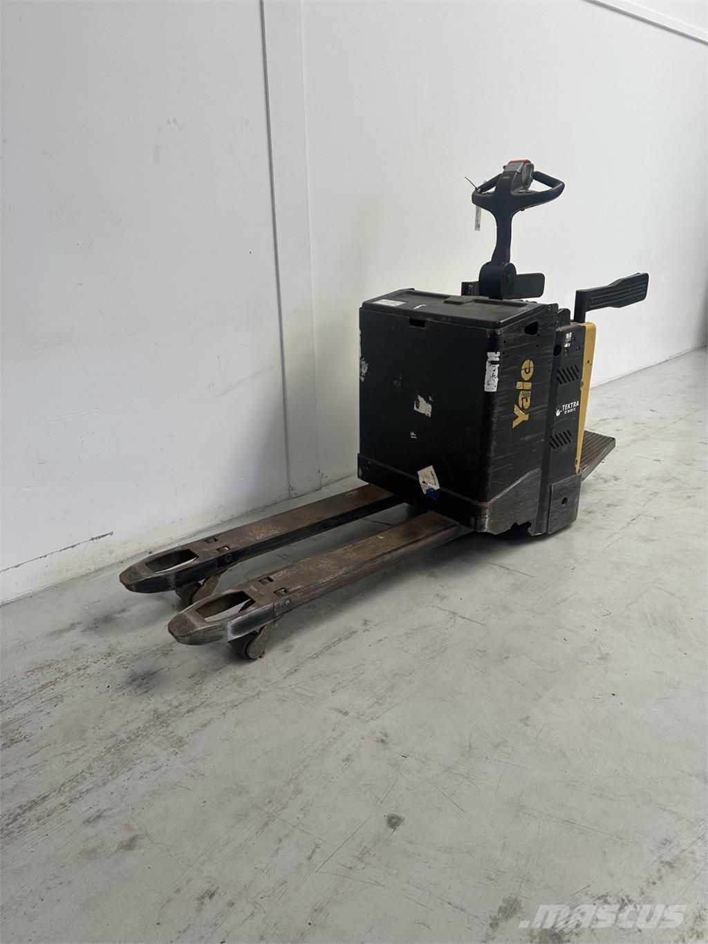 Yale MP20X FBW - 400 AH Low lifter with platform