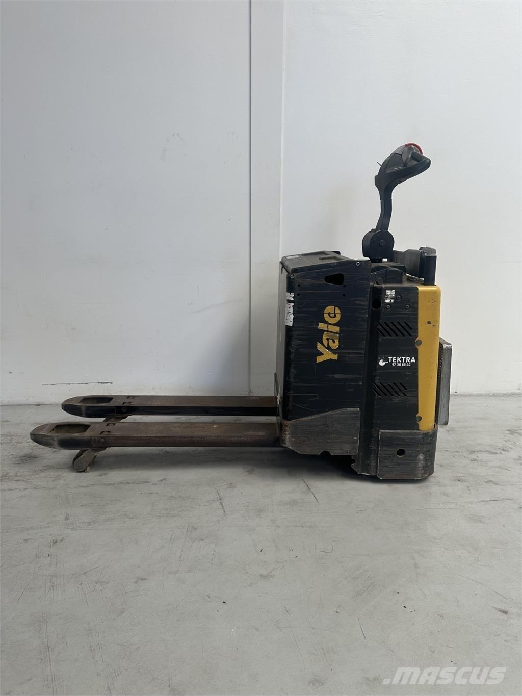 Yale MP20X FBW - 400 AH Low lifter with platform