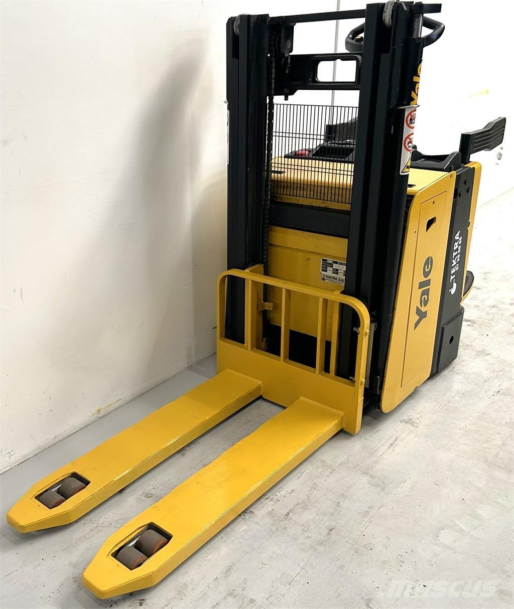 Yale MP20XD Self Propelled Stackers