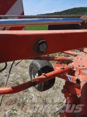 Kuhn GA 6632 Swathers \ Windrowers