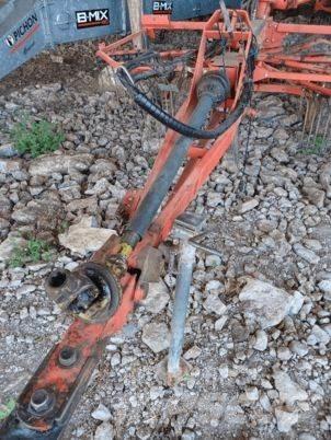 Kuhn GA 7932 Swathers \ Windrowers