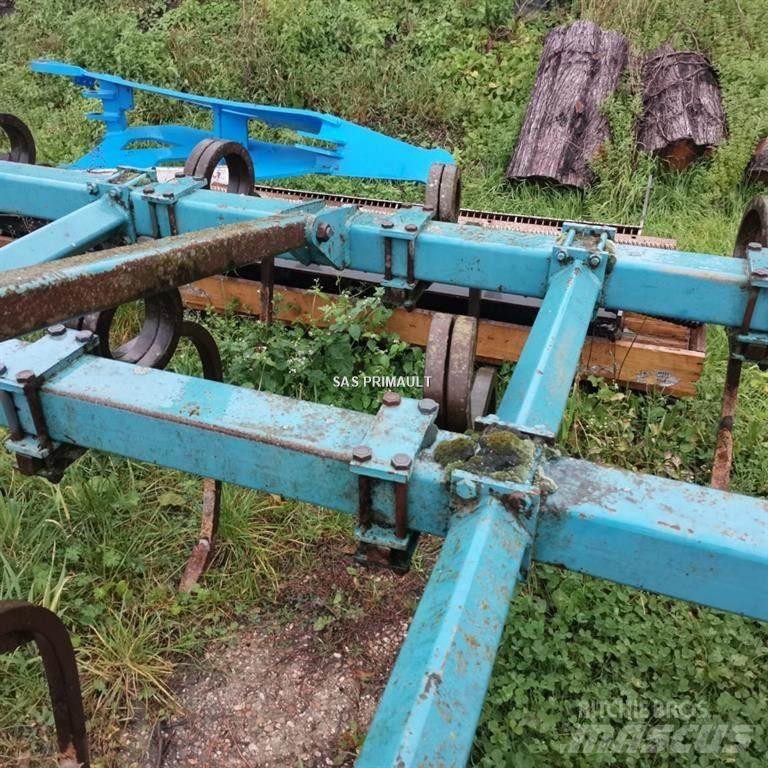 Bonnel multicultor Farm Equipment - Others