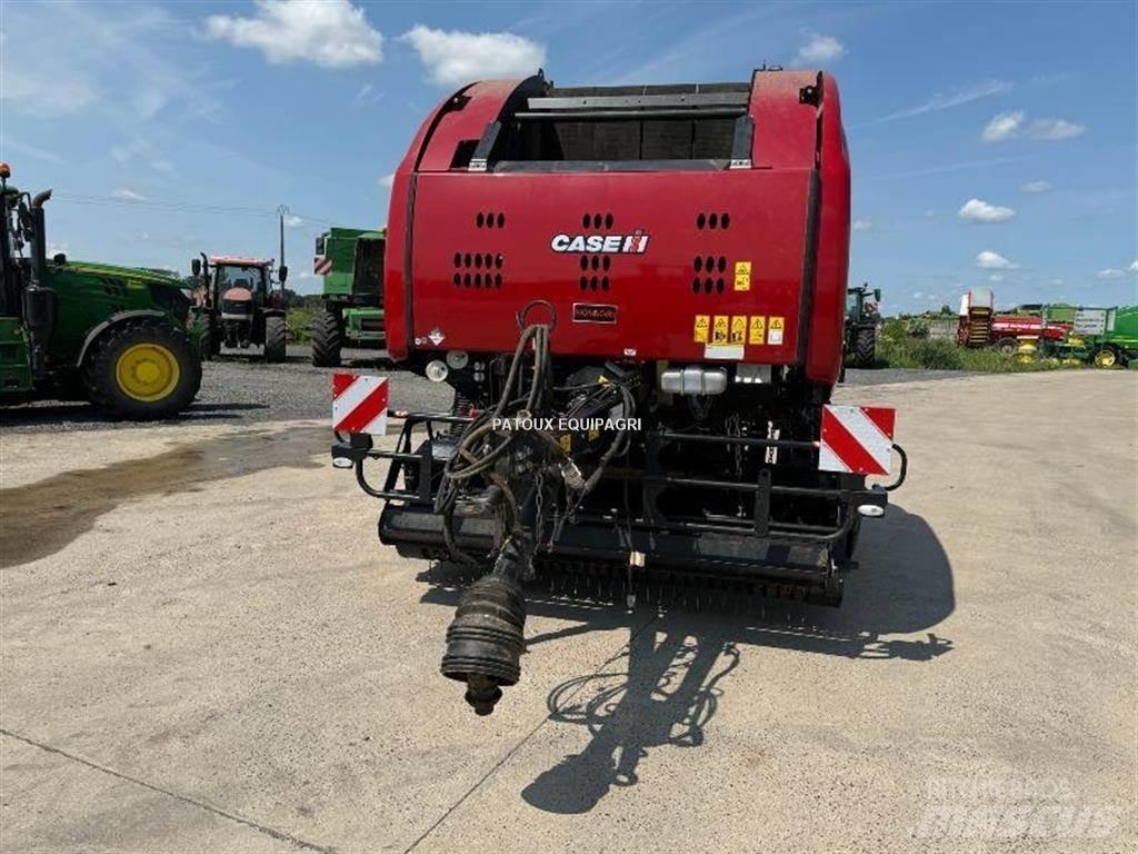 Case IH RB465 Round Balers