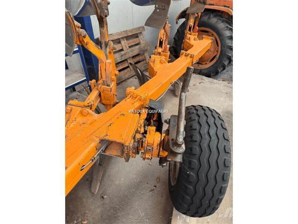 Huard C0410 Plows
