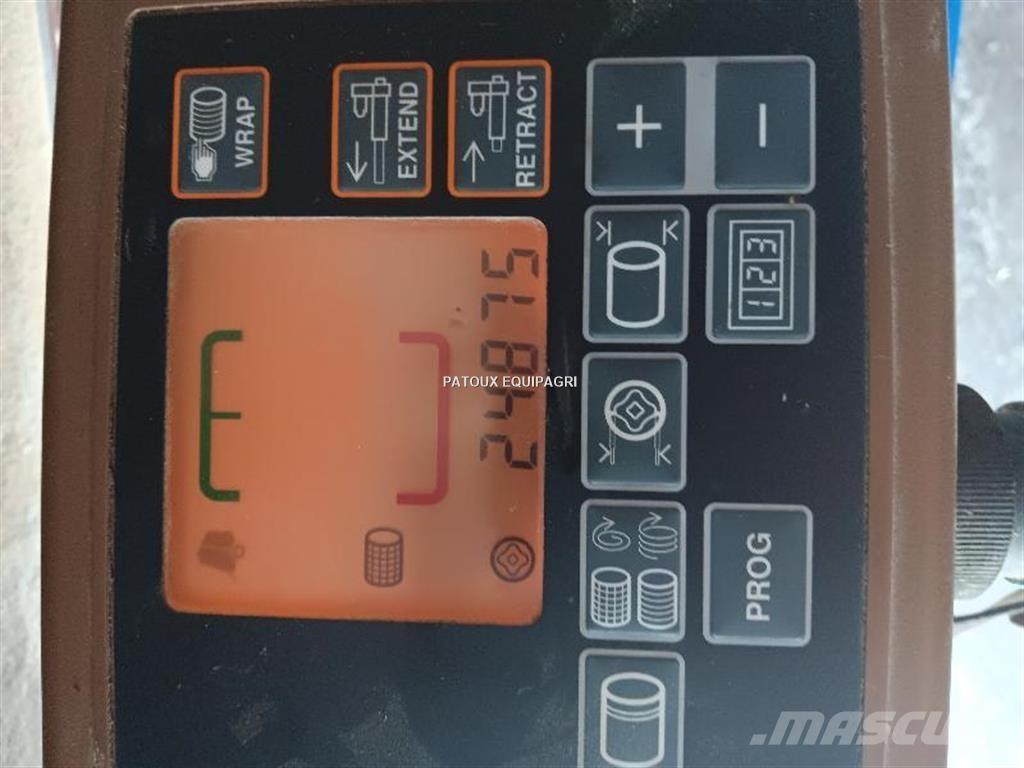 John Deere 592 Round Balers