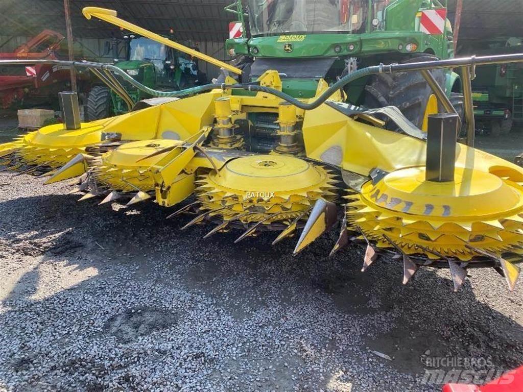 John Deere 8400 Forage Harvester