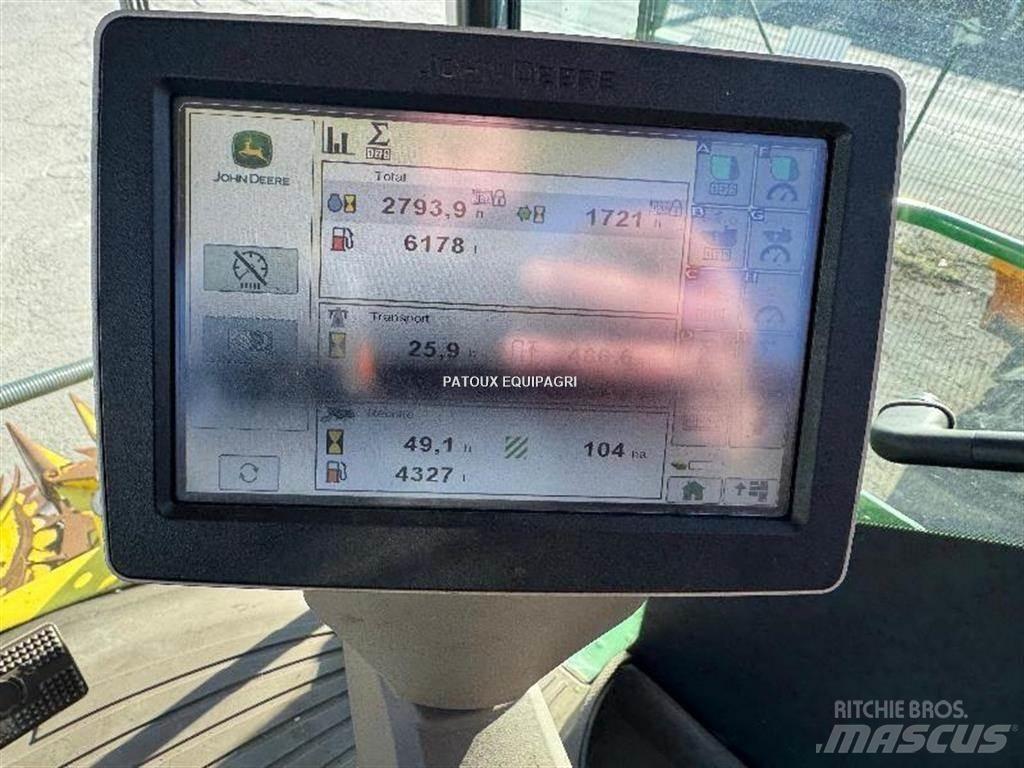 John Deere 8500 Forage Harvester