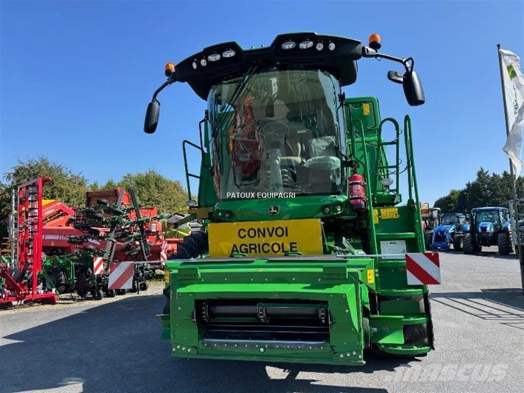 John Deere T550 Combine Harvesters