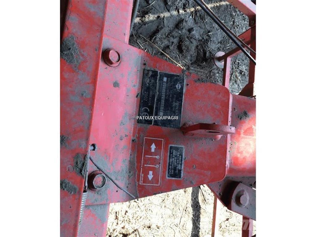 Kuhn GF5801 Rakes and tedders
