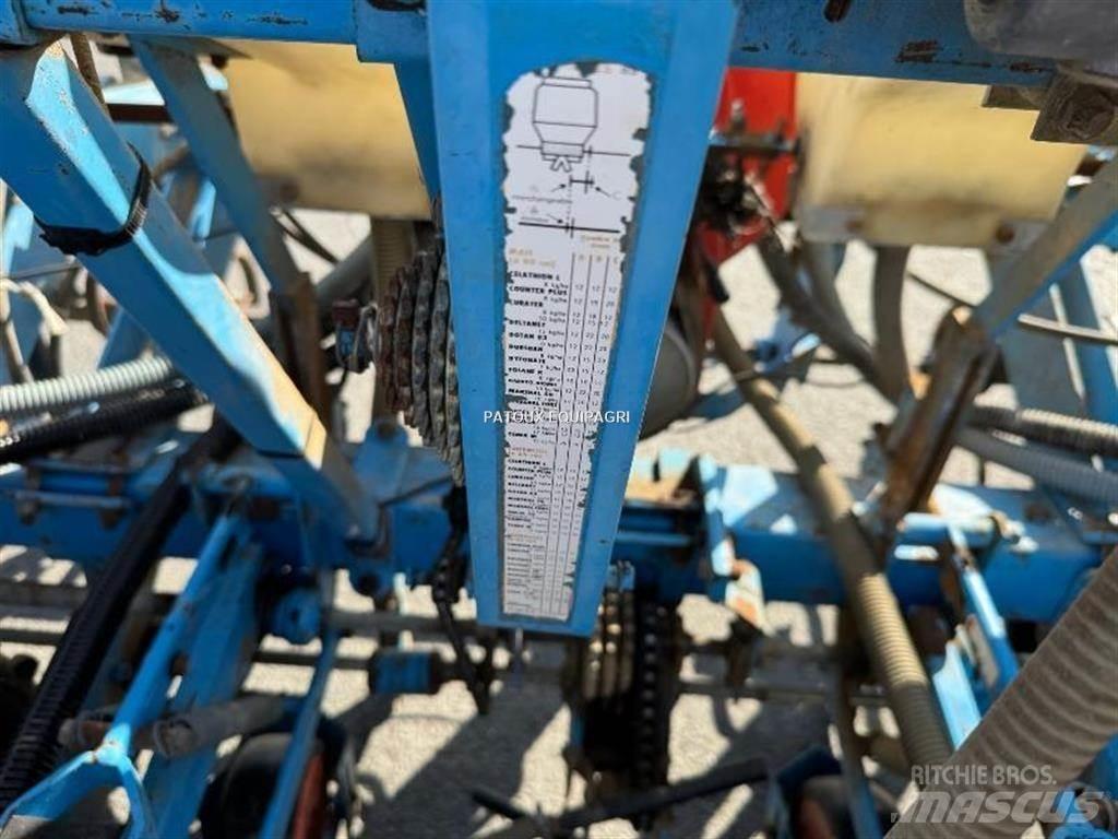 Monosem NG 6R Farm Drills