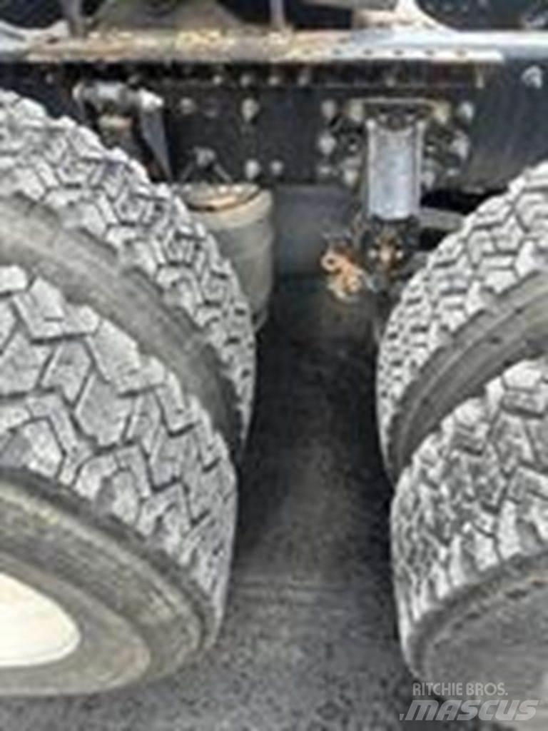 Mack AN64T Conventional Trucks / Tractor Trucks