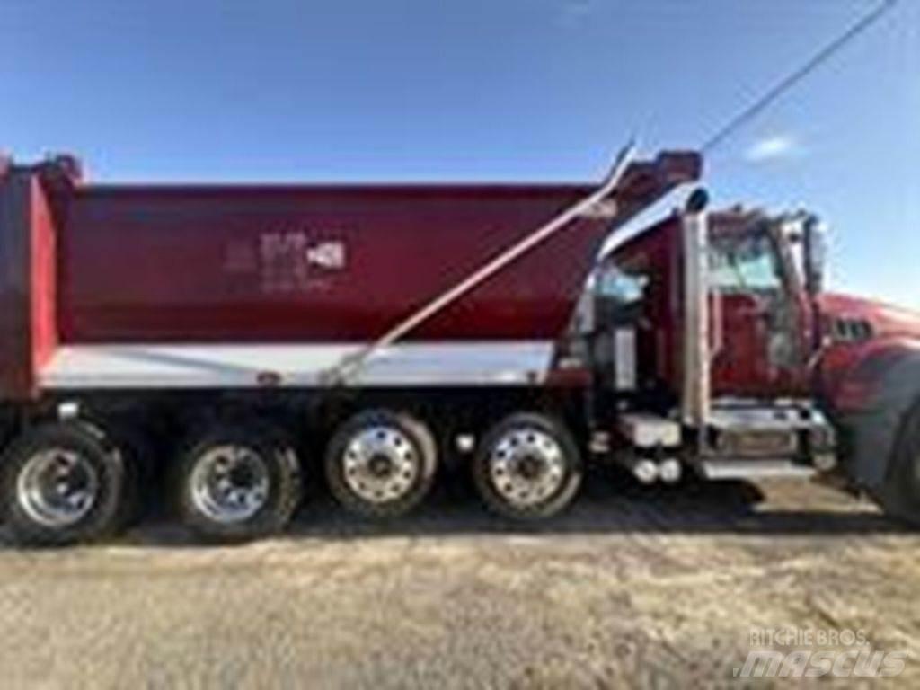 Mack GR104FR Dump Trucks