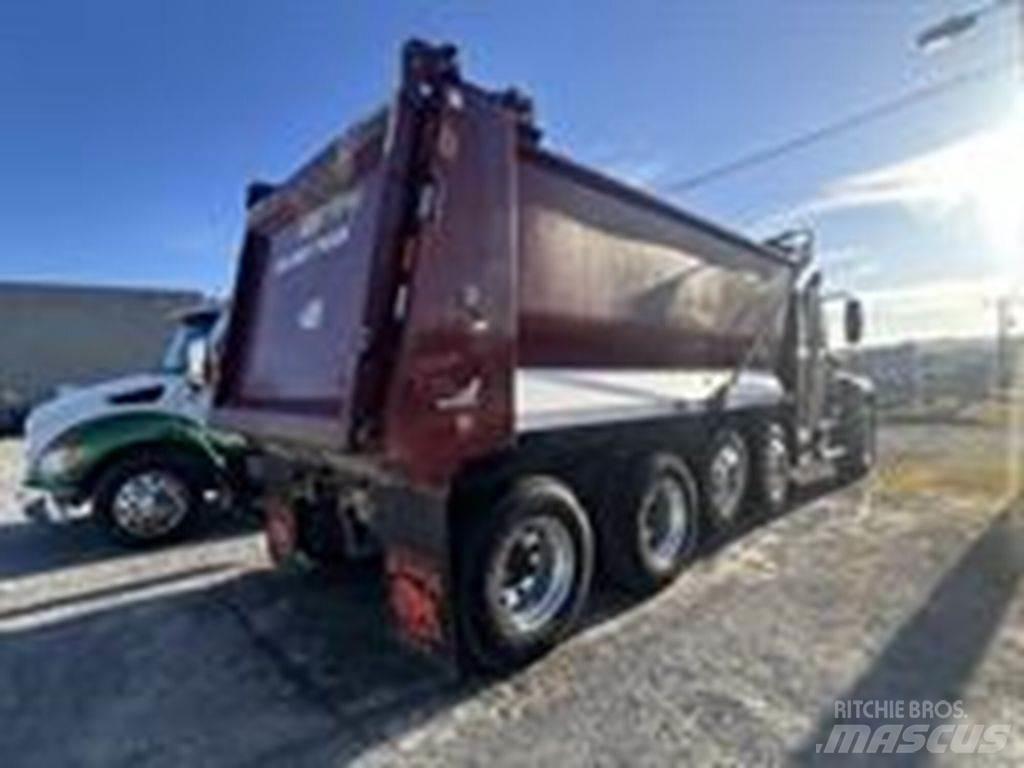Mack GR104FR Dump Trucks