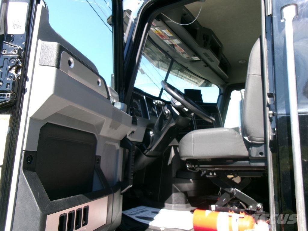 Mack GR64F Dump Trucks