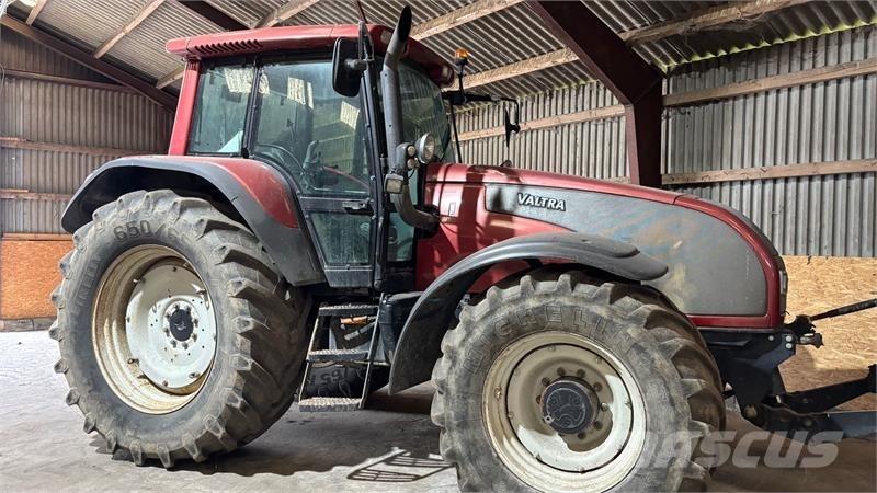 Valtra T190 Tractors