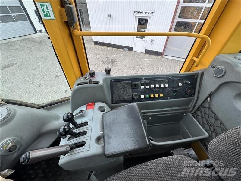 Volvo L 110 E Wheel Loaders