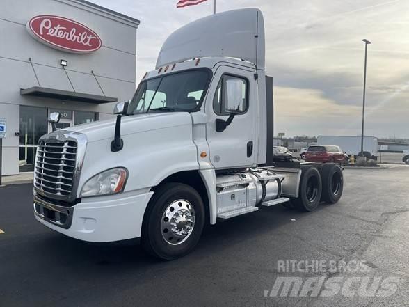 Freightliner CASCADIA 125 Conventional Trucks / Tractor Trucks