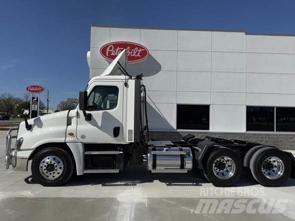 Freightliner CASCADIA 125 Conventional Trucks / Tractor Trucks