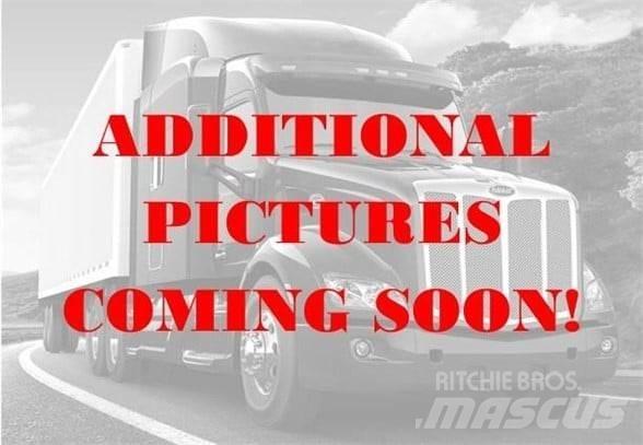 Freightliner CASCADIA 126 Conventional Trucks / Tractor Trucks