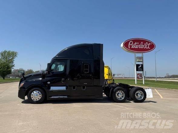 Freightliner CASCADIA 126 Conventional Trucks / Tractor Trucks