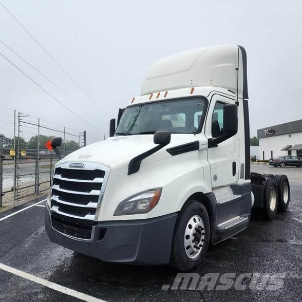 Freightliner CASCADIA 126 Conventional Trucks / Tractor Trucks