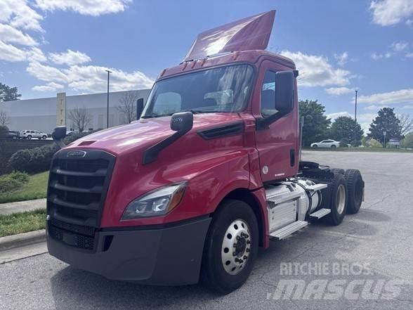 Freightliner CASCADIA 126 Conventional Trucks / Tractor Trucks