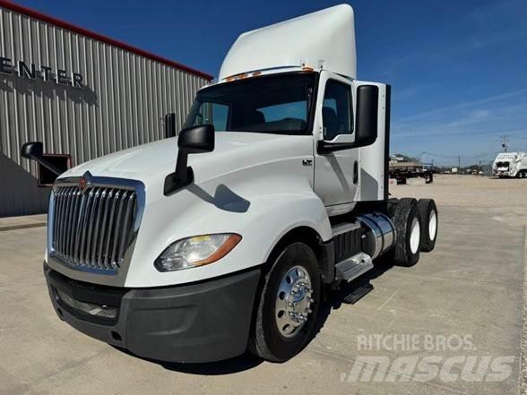International LT Conventional Trucks / Tractor Trucks