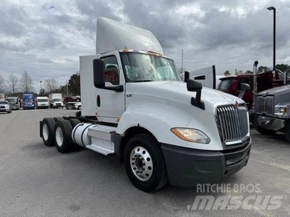 International LT Conventional Trucks / Tractor Trucks