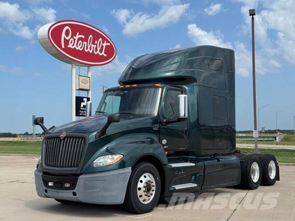 International LT Conventional Trucks / Tractor Trucks