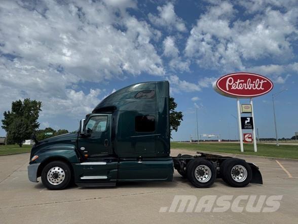 International LT Conventional Trucks / Tractor Trucks