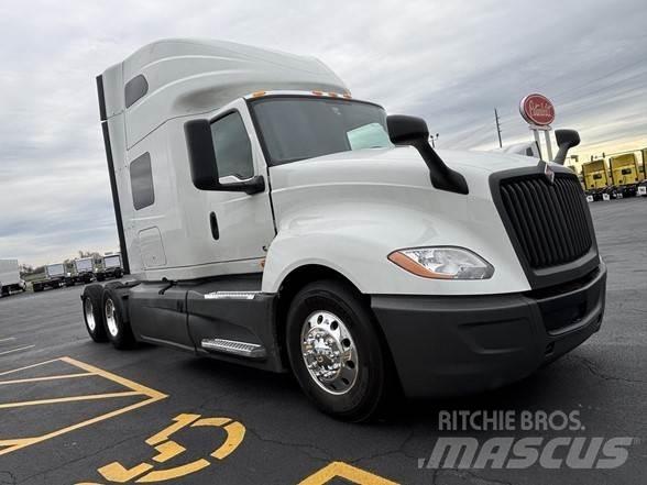 International LT Conventional Trucks / Tractor Trucks