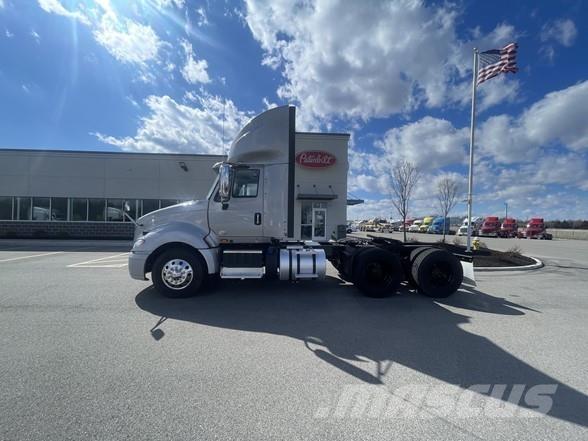 International PROSTAR Conventional Trucks / Tractor Trucks