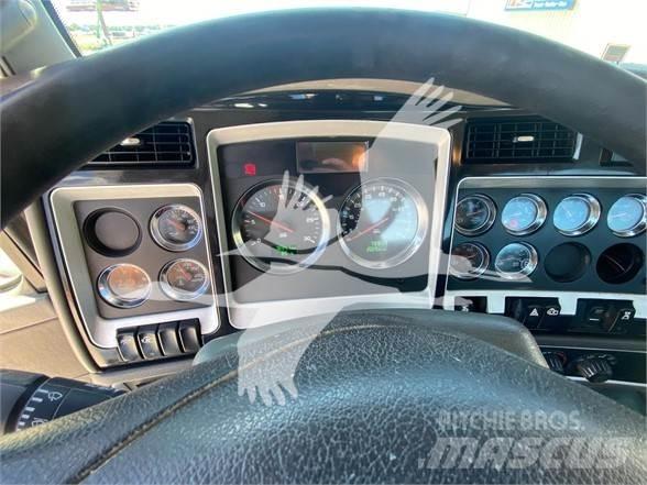 Kenworth T400 Cab & Chassis Trucks