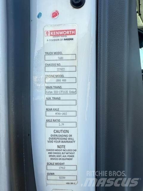 Kenworth T680 Conventional Trucks / Tractor Trucks