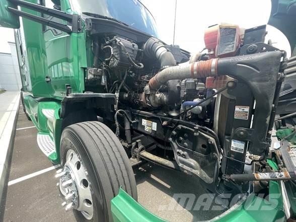 Kenworth T680 Conventional Trucks / Tractor Trucks