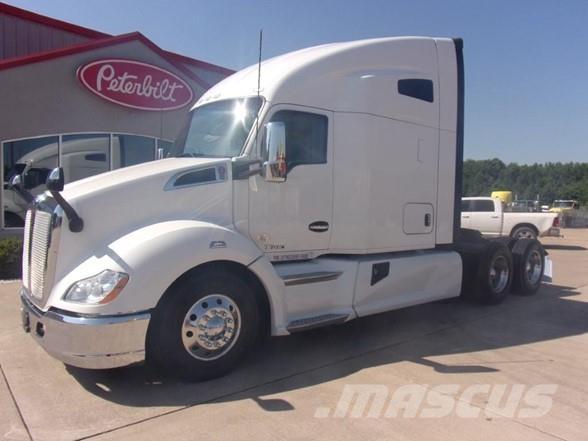 Kenworth T680 Conventional Trucks / Tractor Trucks