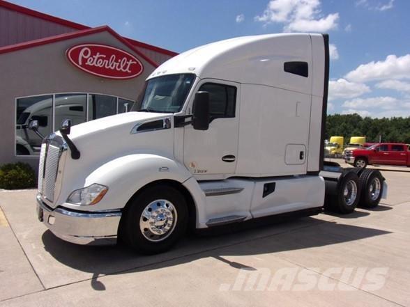 Kenworth T680 Conventional Trucks / Tractor Trucks