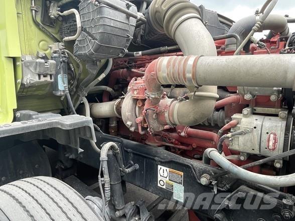 Kenworth T680 Conventional Trucks / Tractor Trucks