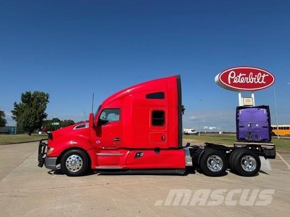 Kenworth T680 Conventional Trucks / Tractor Trucks