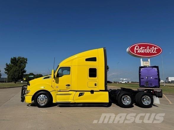 Kenworth T680 Conventional Trucks / Tractor Trucks