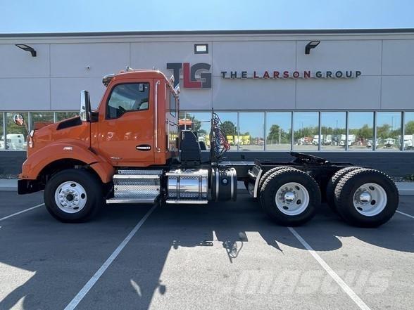Kenworth T880 Conventional Trucks / Tractor Trucks